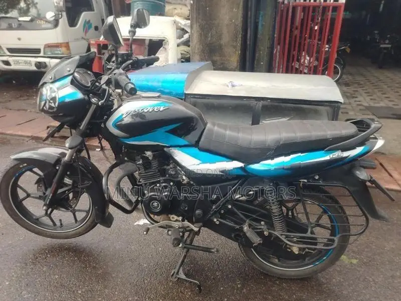 Bajaj Discover 125 2025