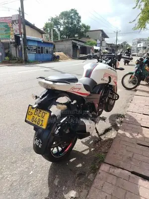 TVS Apache RTR 200 2016