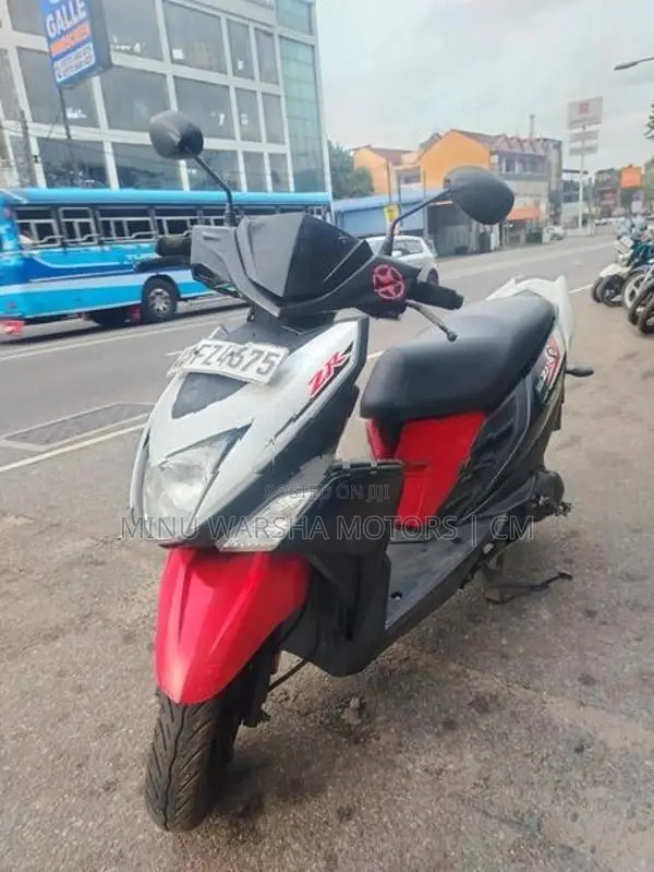 Yamaha RayZR 2017
