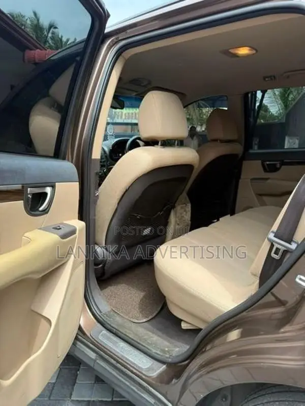 Hyundai Santa Fe BRAND NEW 2011