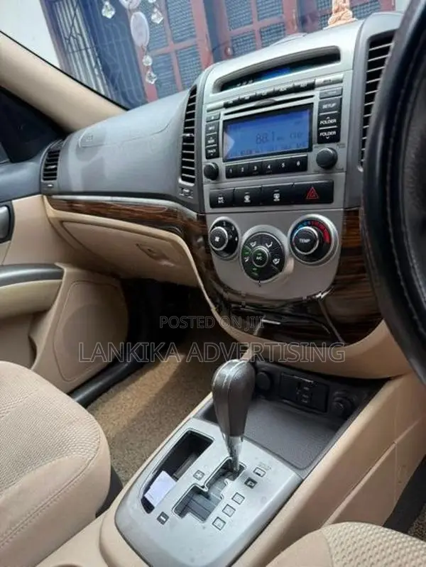 Hyundai Santa Fe BRAND NEW 2011