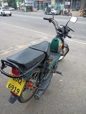 TVS XL 100 2025