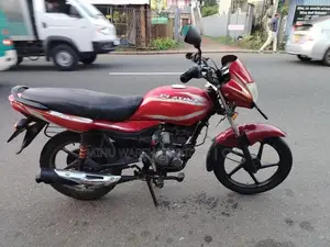 Bajaj Platina 2016