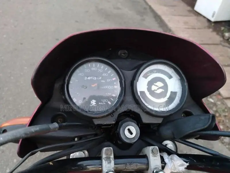 Bajaj Platina 2016
