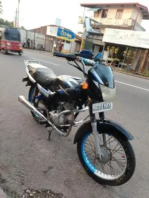 Bajaj CT100 2014