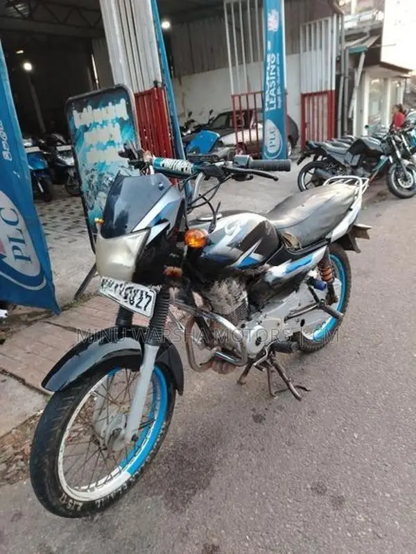 Bajaj CT100 2014