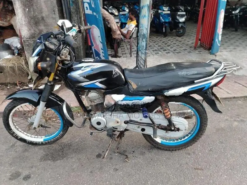 Bajaj CT100 2014