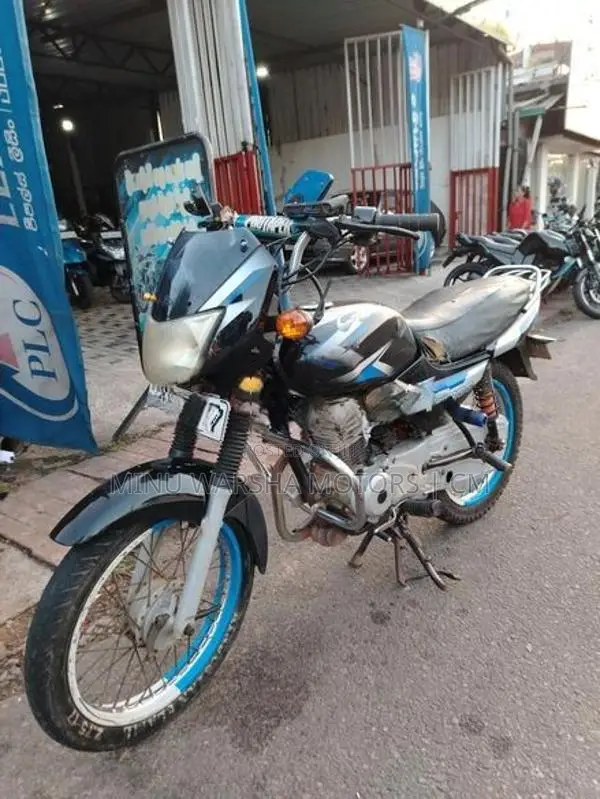 Bajaj CT100 2014