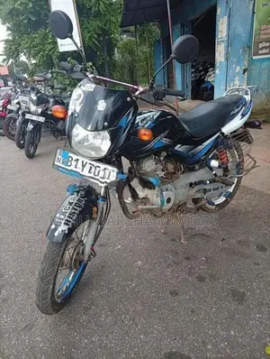 Bajaj CT100 2020