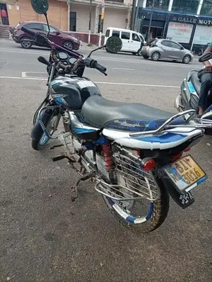 Bajaj CT100 2020