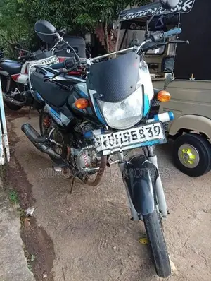 Bajaj CT100 2018