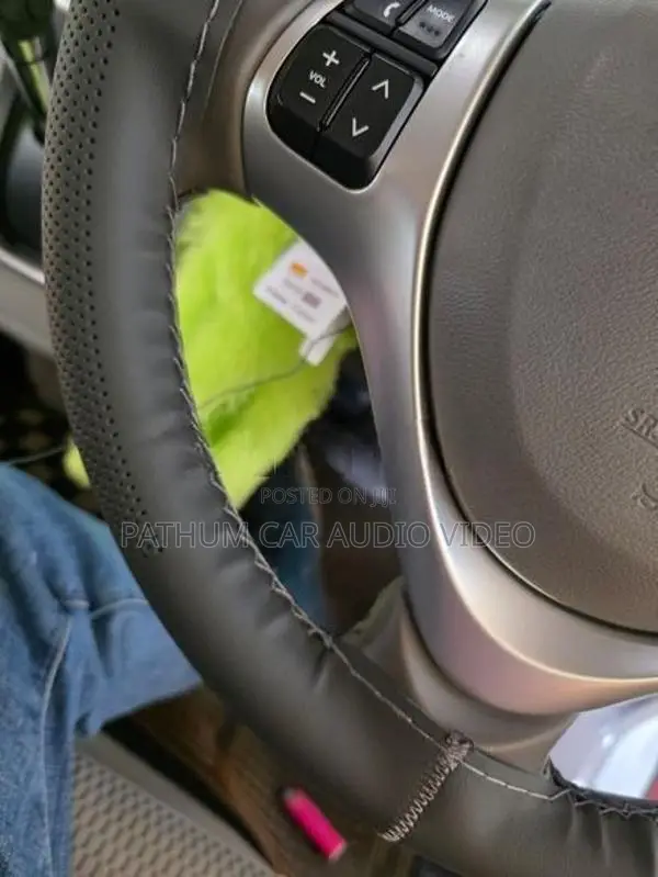 SUZUKI Van Stitching Steering Wheel Cover