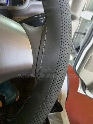 SUZUKI Van Stitching Steering Wheel Cover