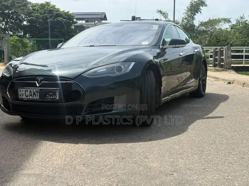 Tesla Model S P85D 2017