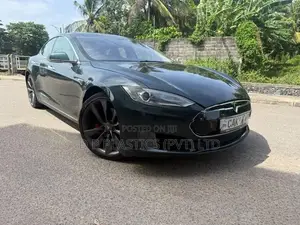 Tesla Model S P85D 2017