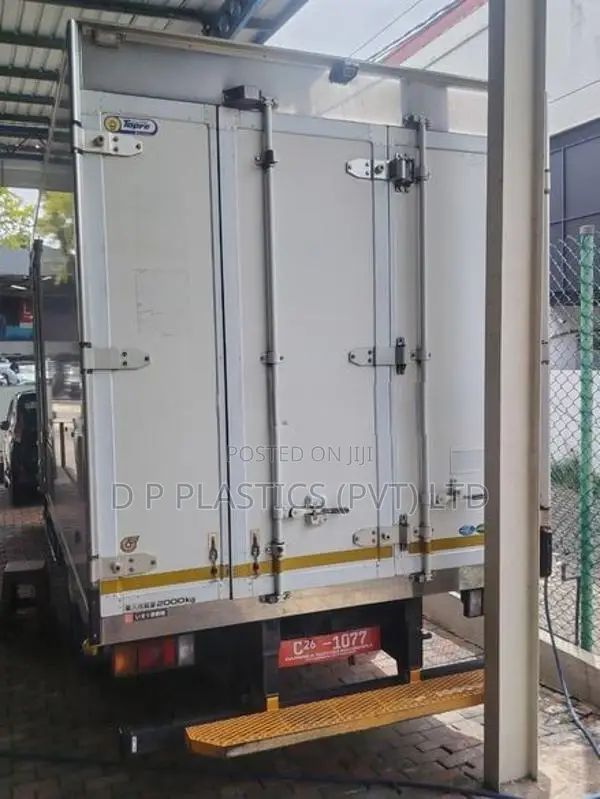 Isuzu Elf 14 or 15½ feet (-5) 2020