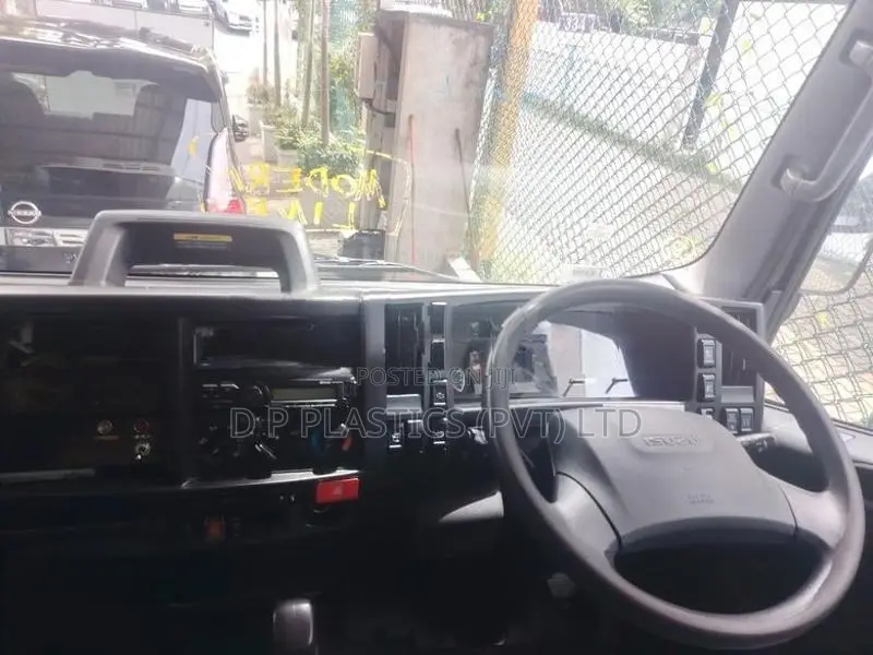 Isuzu Elf 14 or 15½ feet (-5) 2020