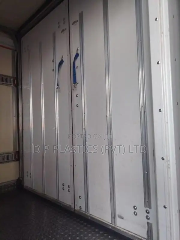 Isuzu Elf 14 or 15½ feet (-5) 2020