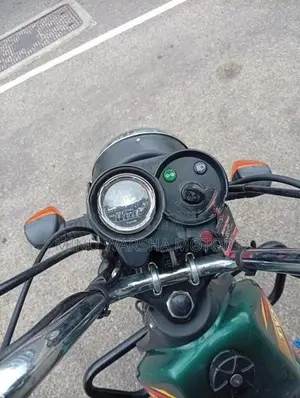 TVS XL 100 2025