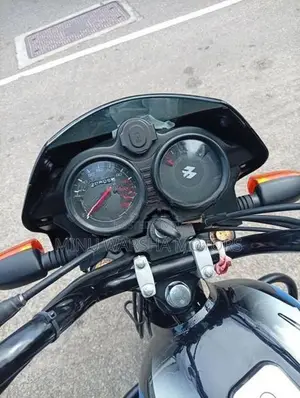 Bajaj CT100 2025