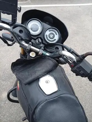 Bajaj Platina Es 2016