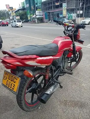 Bajaj Platina Es 2016