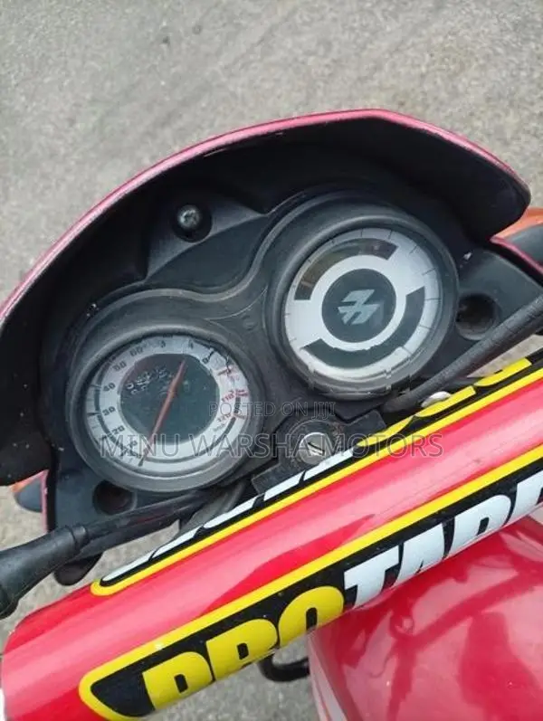 Bajaj Platina Es 2016