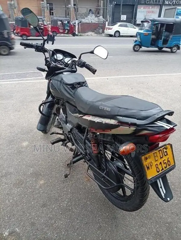 Bajaj Platina Es 2015