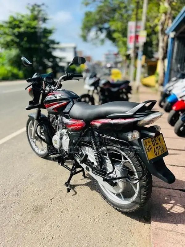 Bajaj Discover 125 2016