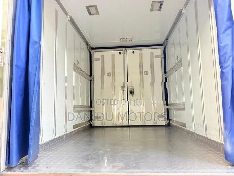 Isuzu Elf Freezer Truck 2019