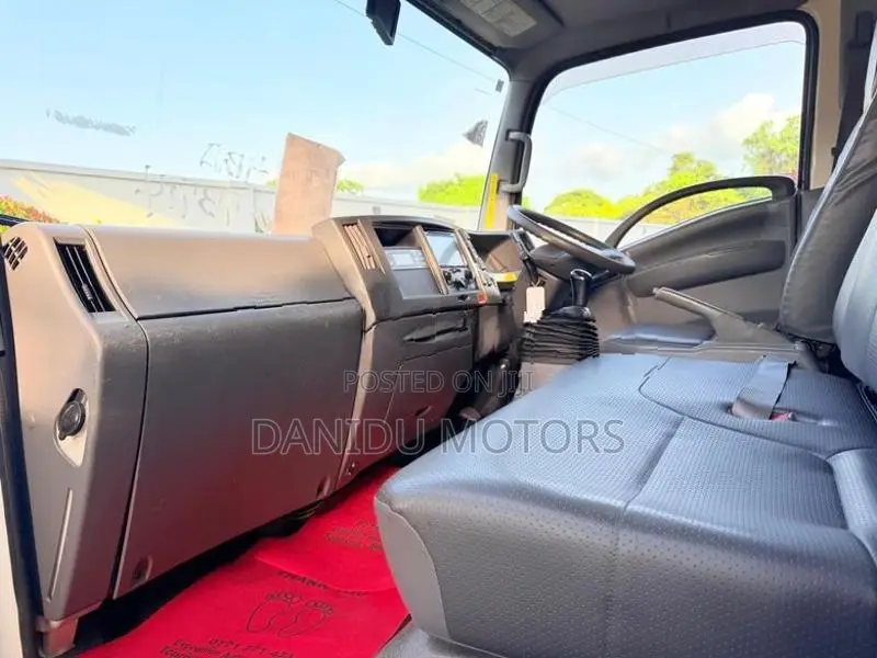 Isuzu Elf Freezer Truck 2019