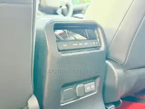 Toyota Land Cruiser Prado 250 2025