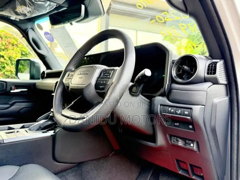 Toyota Land Cruiser Prado 250 2025