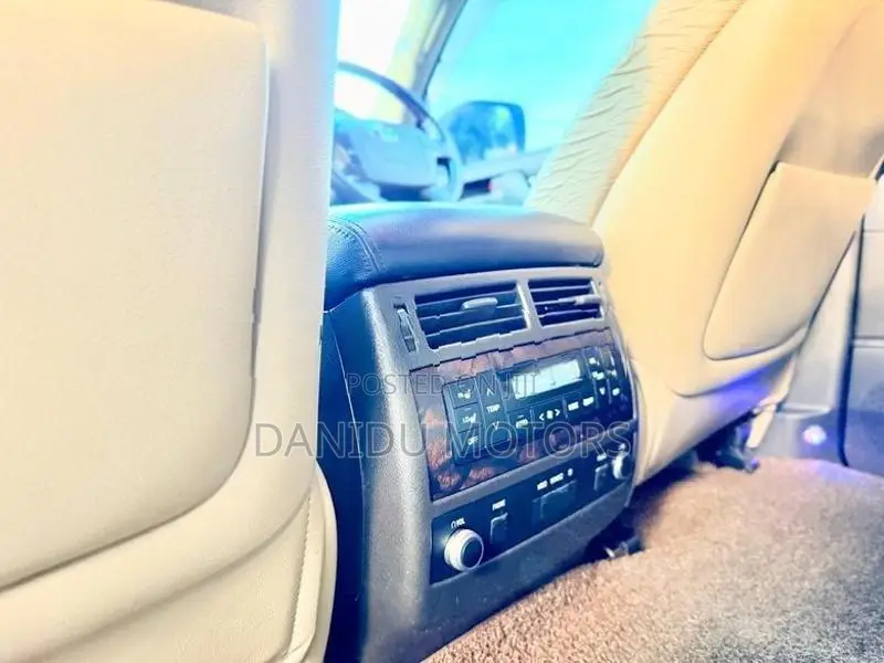 Toyota Land Cruiser V8 ZX 2010