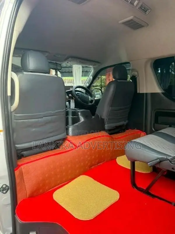 Toyota KDH HIROOF 223 2017