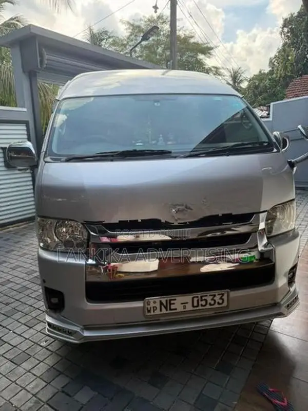 Toyota KDH HIROOF 223 2017