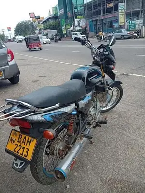 Bajaj CT100 2013