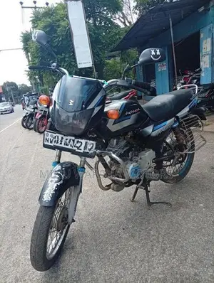 Bajaj CT100 2013