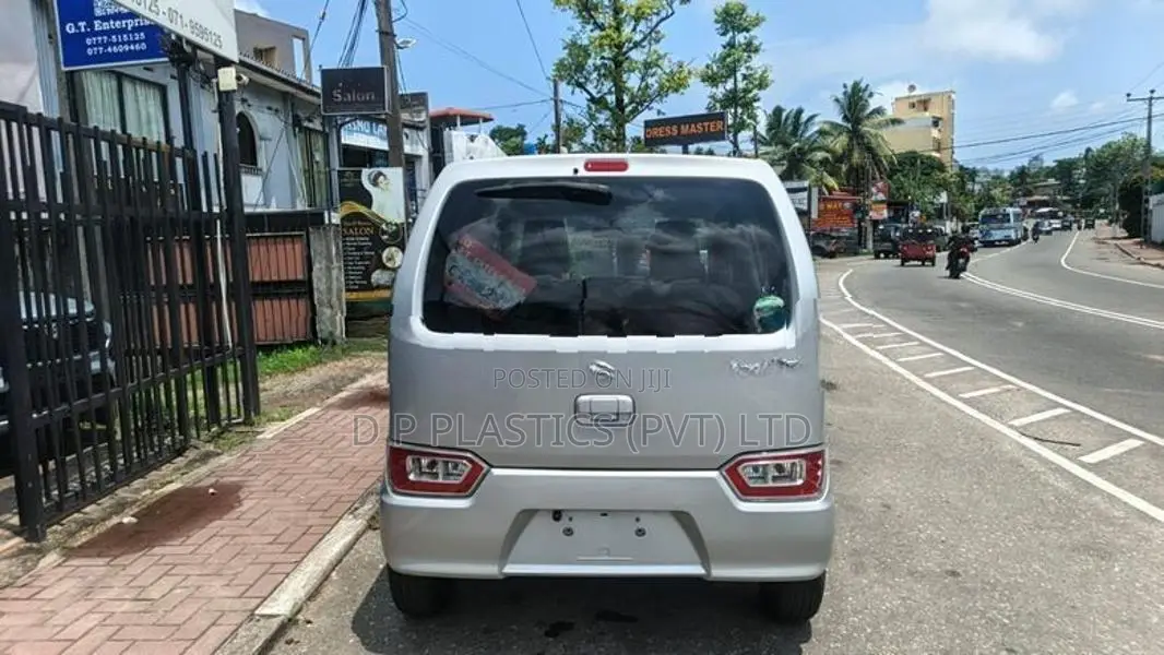 Suzuki Wagon R FX 2023