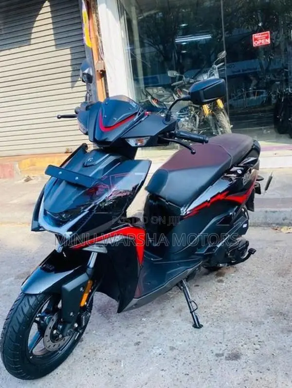 Hero Xoom 110 Black 2026