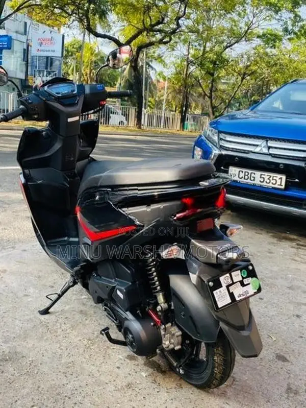 Hero Xoom 110 Black 2026