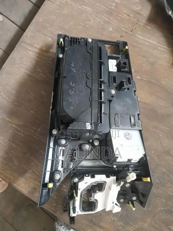 Toyota Lexus (GYL16) Center Panel - Reconditioned