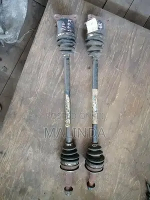 Toyota Lexus (GYL16) Rear Axell - Reconditioned