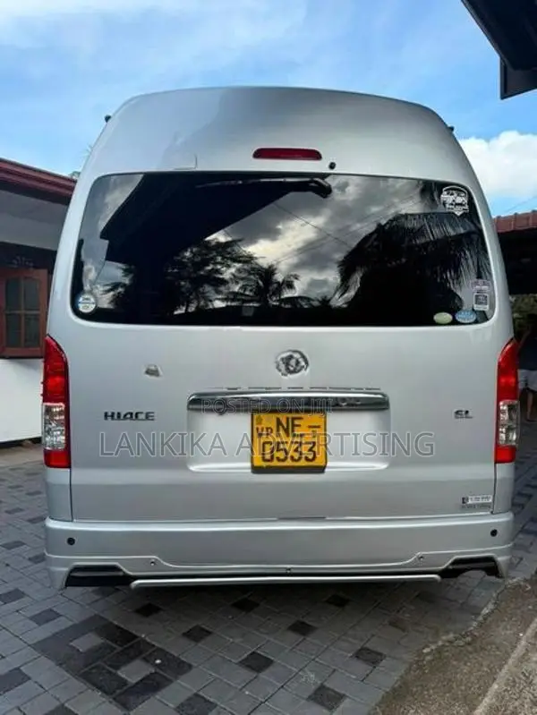 Toyota KDH HIGH ROOF 223 2017