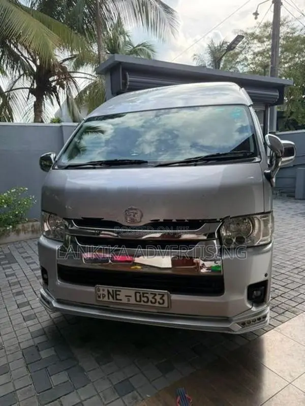 Toyota KDH HIGH ROOF 223 2017