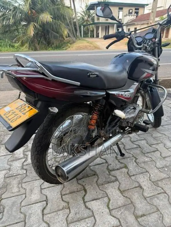 Bajaj CT100 2018