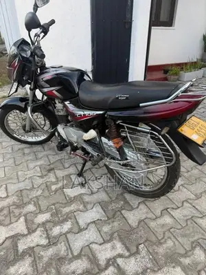 Bajaj CT100 2018