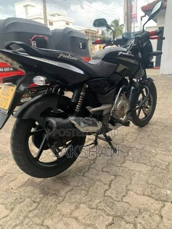 Bajaj Pulsar 150 2016