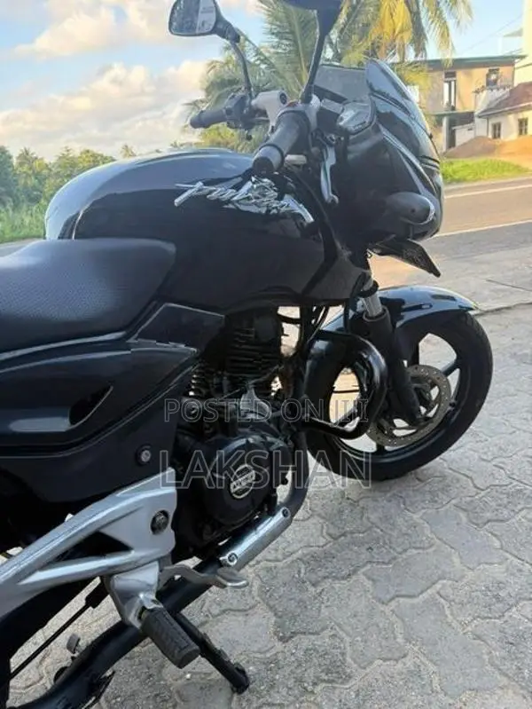 Bajaj Pulsar 180 2021