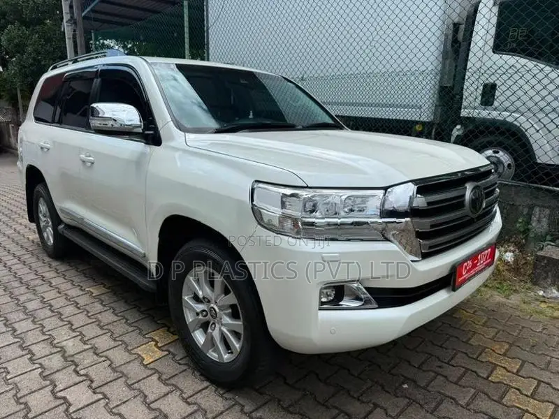 Toyota Land Cruiser Sahara V8 2018